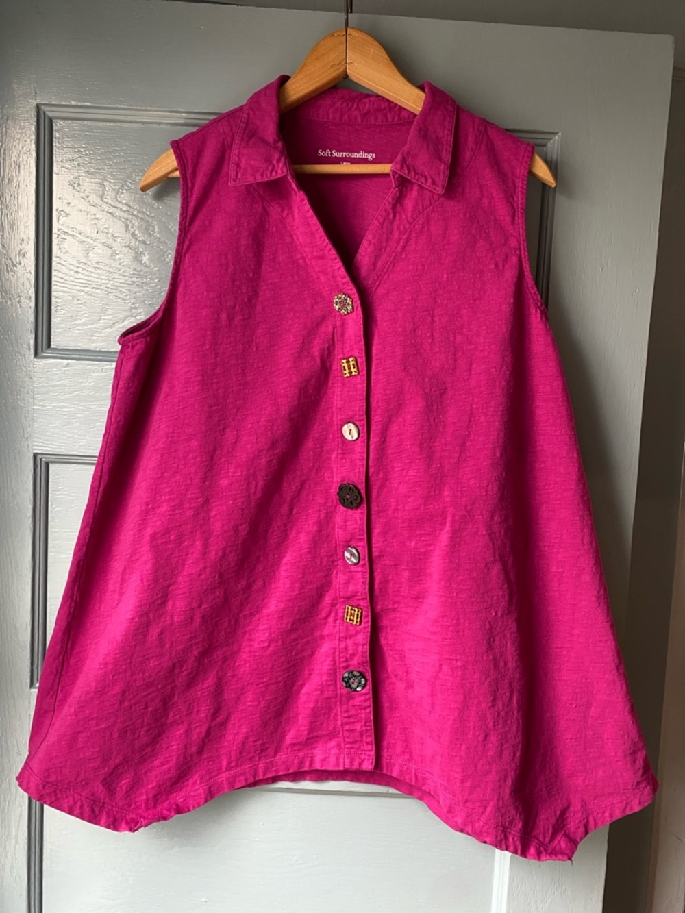 Soft Surroundings Sleeveless Button-Front Tunic in Magenta